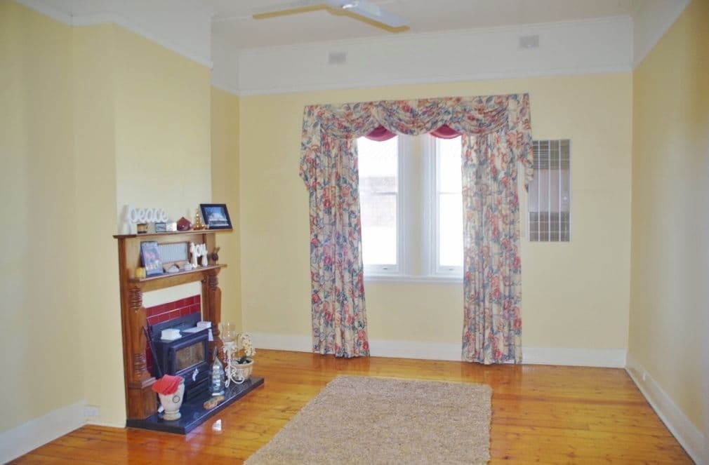 33 Tenth Street, Renmark SA 5341, Renmark - Thumbnail 4