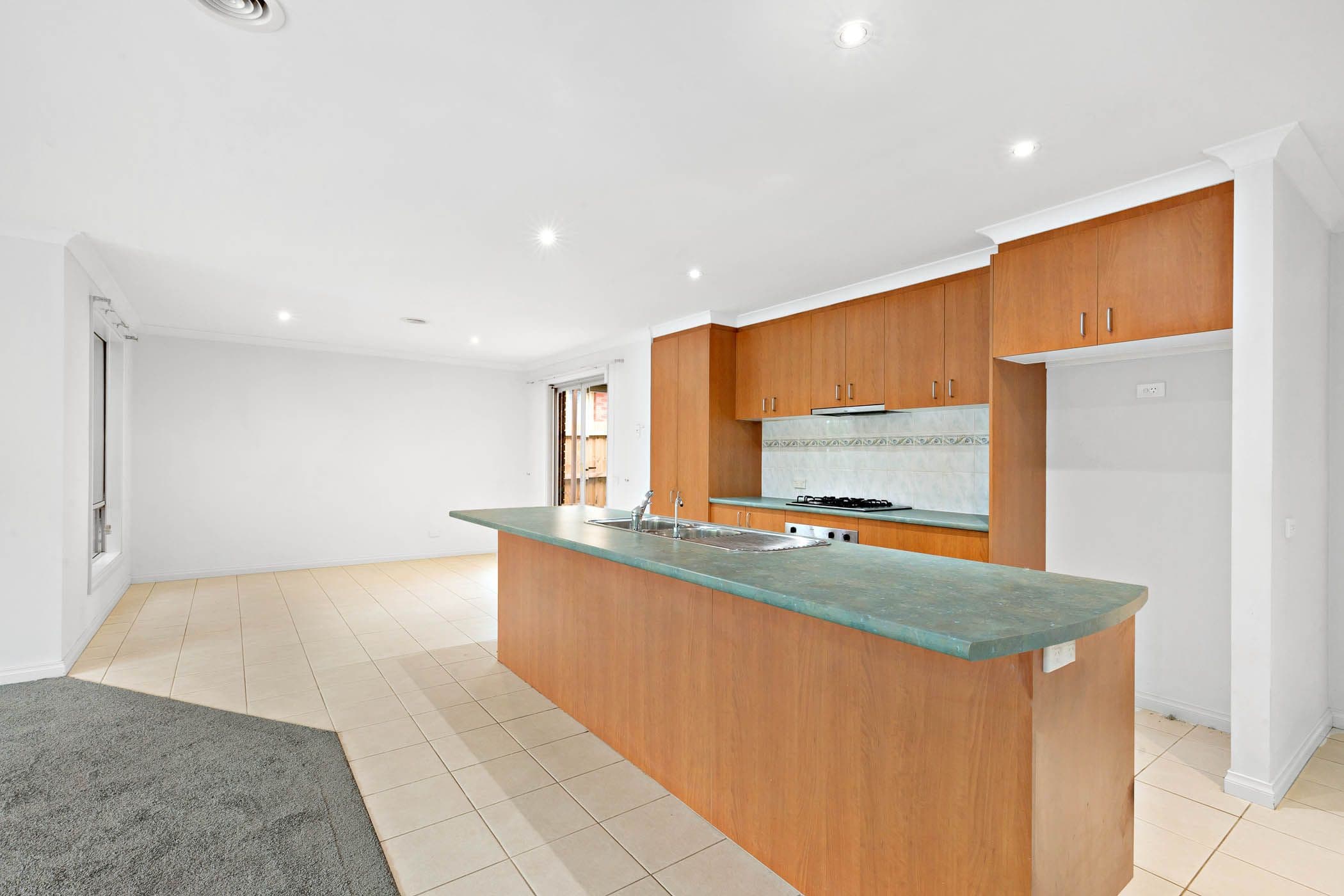 18 Oakwood Drive, Carrum Downs VIC 3201, Carrum Downs - Thumbnail 2
