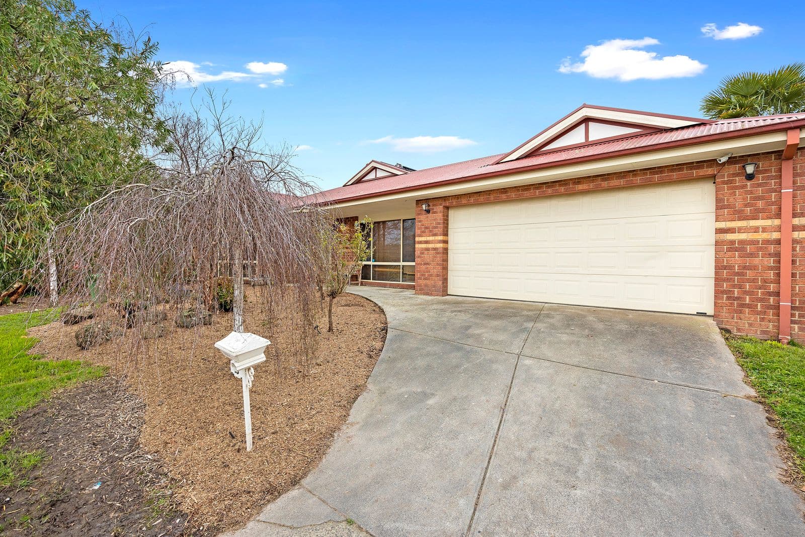 15 Glencoe Place, Lilydale VIC 3140, Lilydale - Thumbnail 2