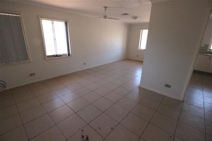 34 Somerset Crescent, South Hedland WA 6722, South Hedland - Thumbnail 5