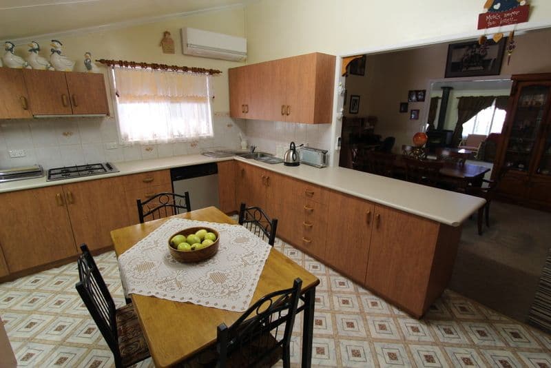 65-67 Partridge Street, Charleville QLD 4470, Charleville - Thumbnail 2