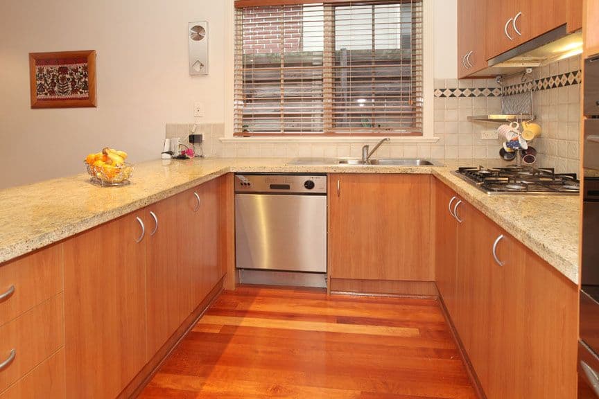 328 Blackburn Road, GLEN WAVERLEY VIC 3150, Glen Waverley - Thumbnail 3
