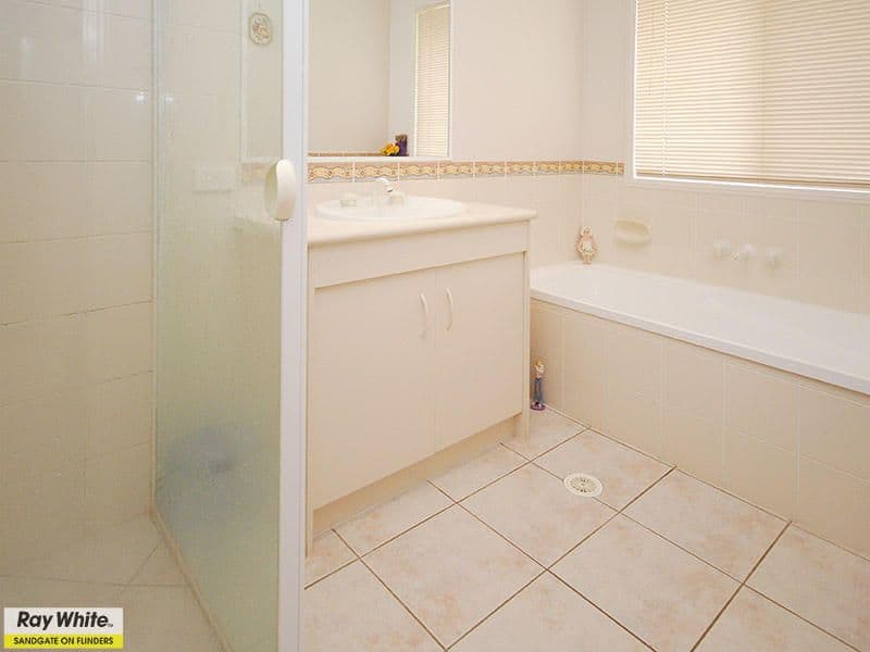 19 Elizabeth Place, BRIGHTON QLD 4017, Brighton - Thumbnail 3