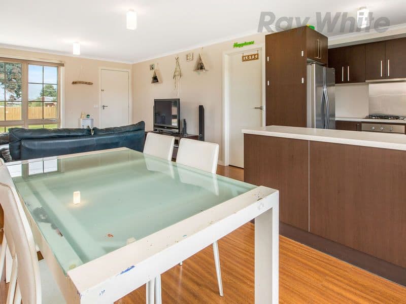22 Howqua Drive, CAPEL SOUND VIC 3940, Capel Sound - Thumbnail 3