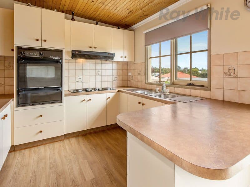 22 Howqua Drive, CAPEL SOUND VIC 3940, Capel Sound - Thumbnail 8