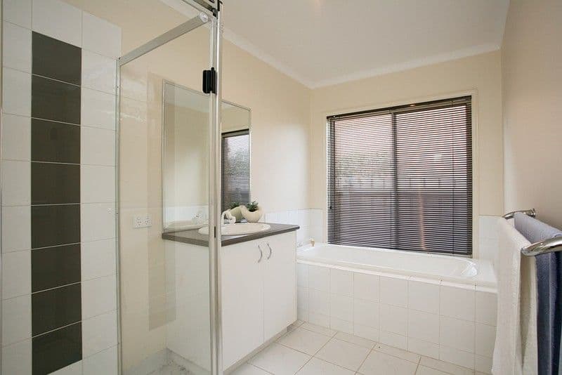 115 Hutchinson Drive, LYNBROOK VIC 3975, Lynbrook - Thumbnail 8