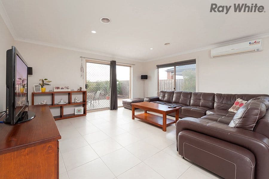 46 Pinrush Road, Brookfield VIC 3338, Brookfield - Thumbnail 3