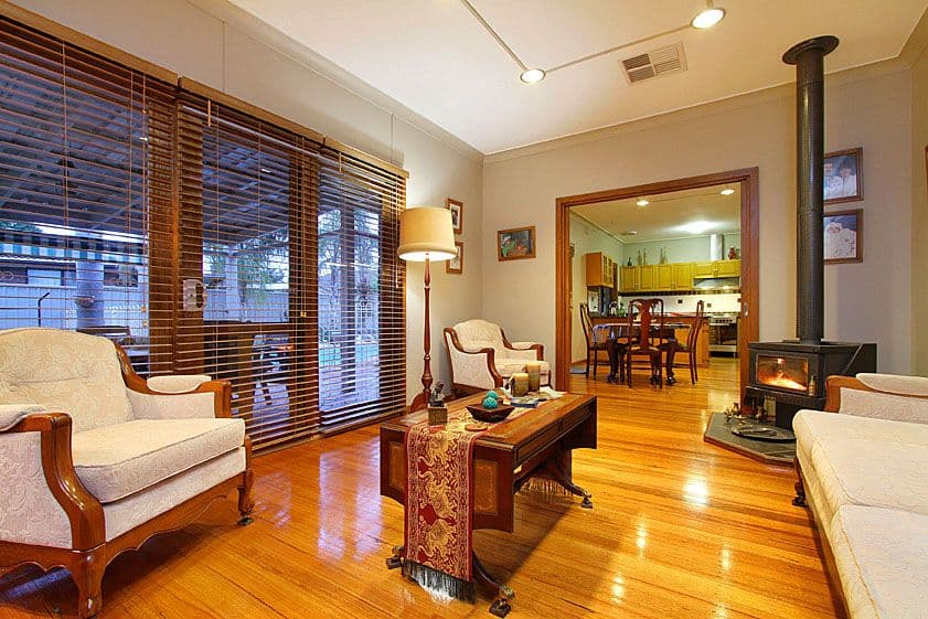 2 Yvonne Close, MILL PARK VIC 3082, Mill Park - Thumbnail 4