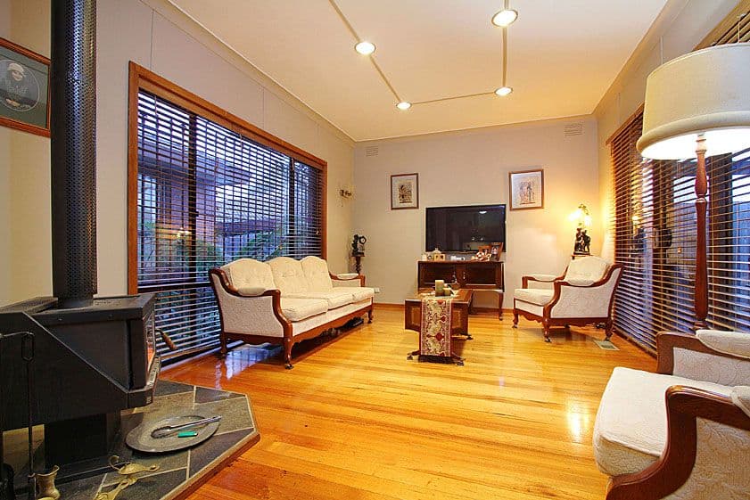 2 Yvonne Close, MILL PARK VIC 3082, Mill Park - Thumbnail 5