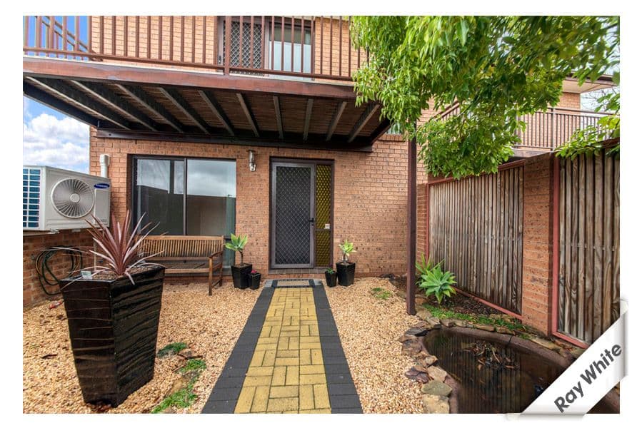 16 Hakea Street, QUEANBEYAN NSW 2620, Queanbeyan - Thumbnail 2