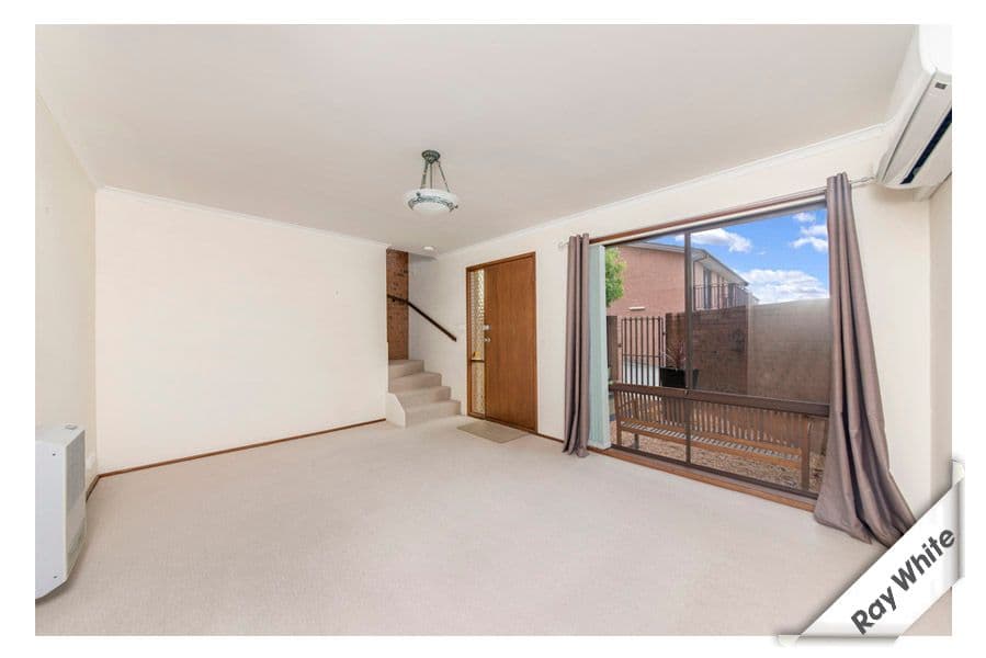 16 Hakea Street, QUEANBEYAN NSW 2620, Queanbeyan - Thumbnail 5