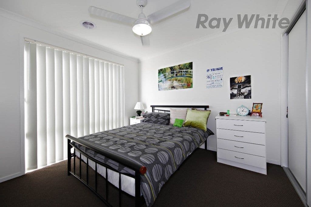 21 Westonbury Drive, Point Cook VIC 3030, Point Cook - Thumbnail 3
