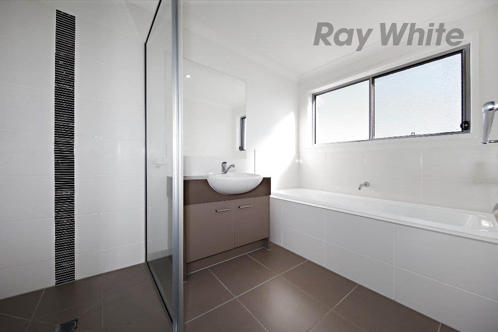 21 Westonbury Drive, Point Cook VIC 3030, Point Cook - Thumbnail 4
