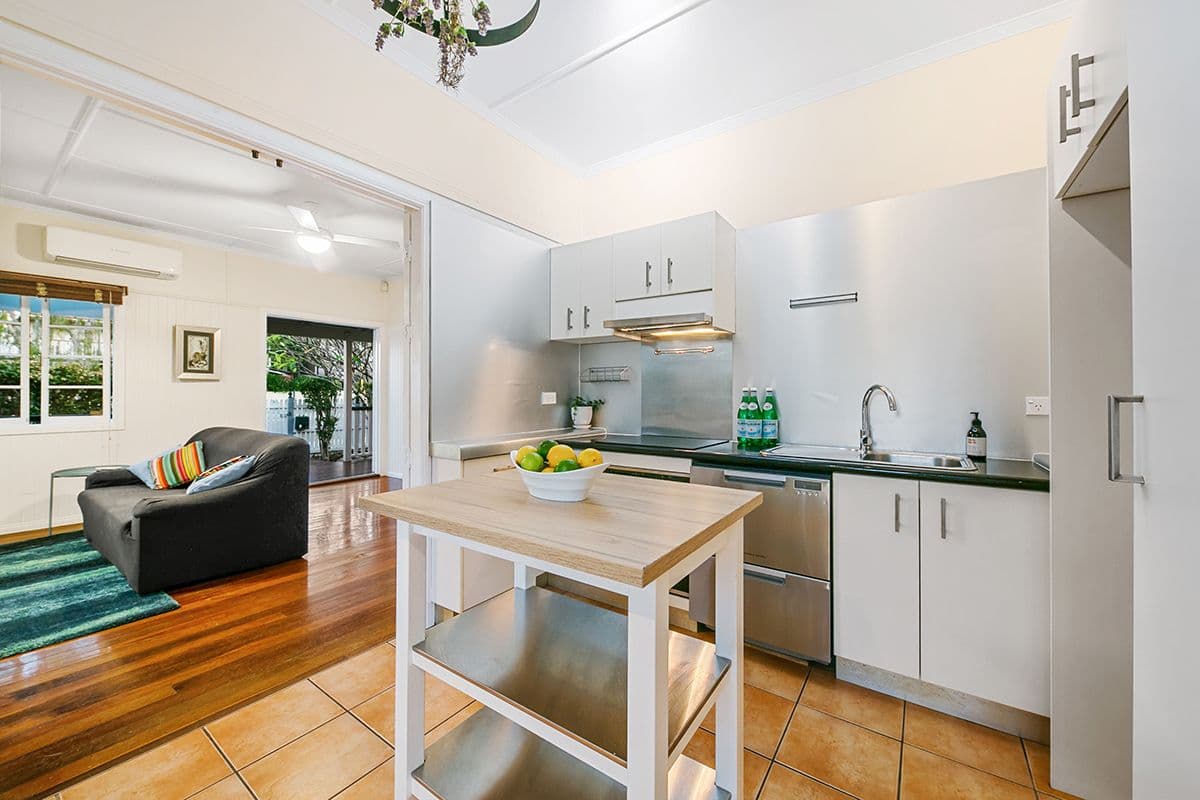 95 Englefield Road, Oxley QLD 4075, Oxley - Thumbnail 4