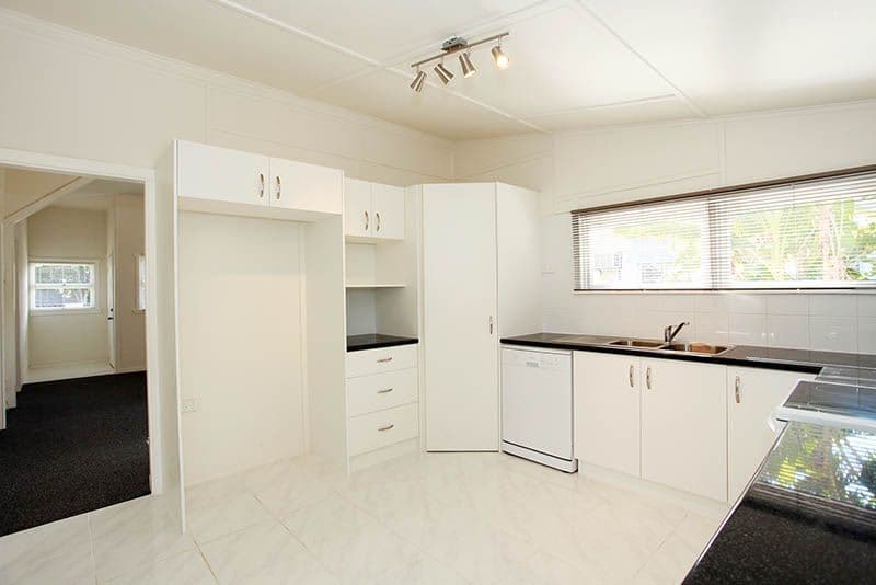 61 Armstrong Road, CANNON HILL QLD 4170, Cannon Hill - Thumbnail 3