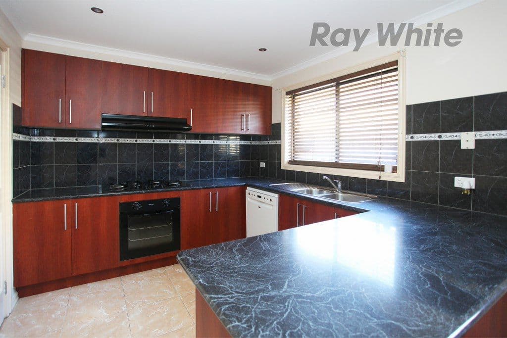 5 East Cornhill Drive, POINT COOK VIC 3030, Point Cook - Thumbnail 5