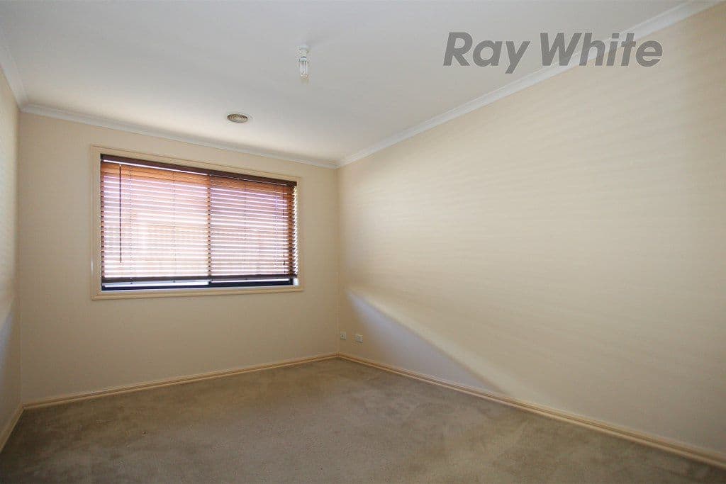 5 East Cornhill Drive, POINT COOK VIC 3030, Point Cook - Thumbnail 8