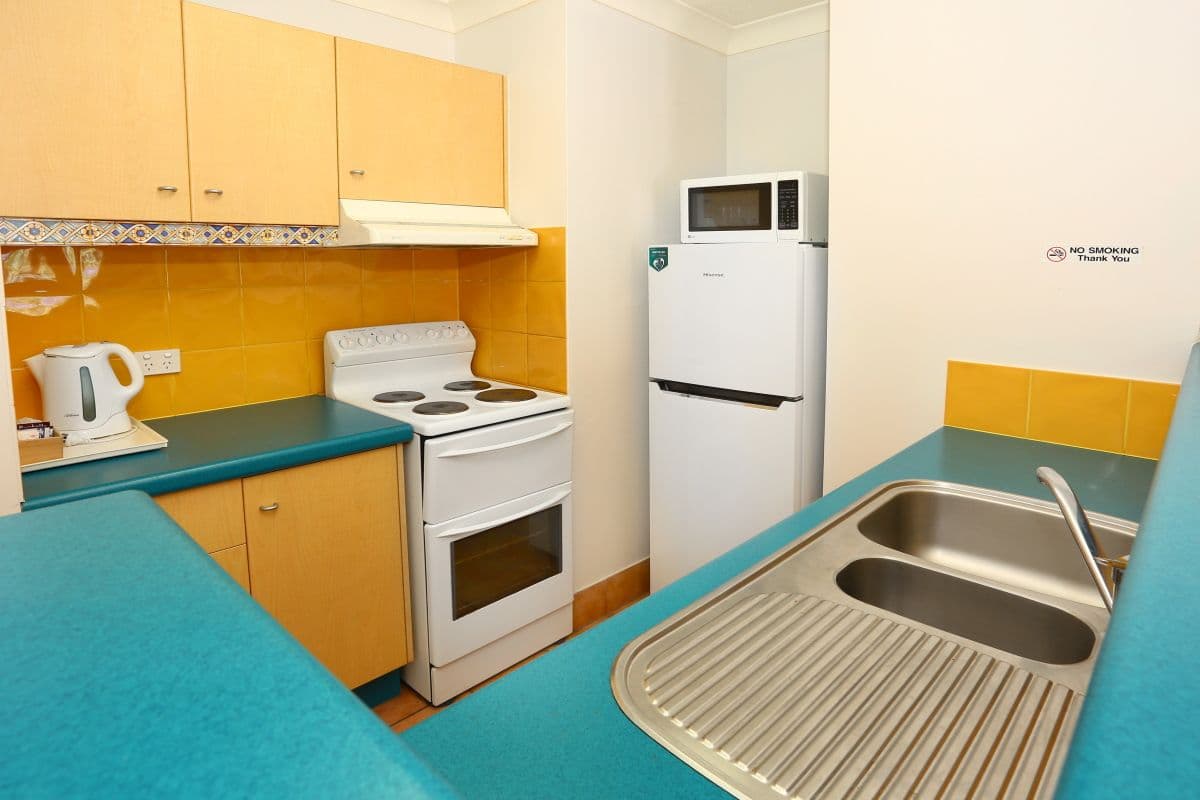 11-17 Philip Avenue, Broadbeach QLD 4218, Broadbeach - Thumbnail 5