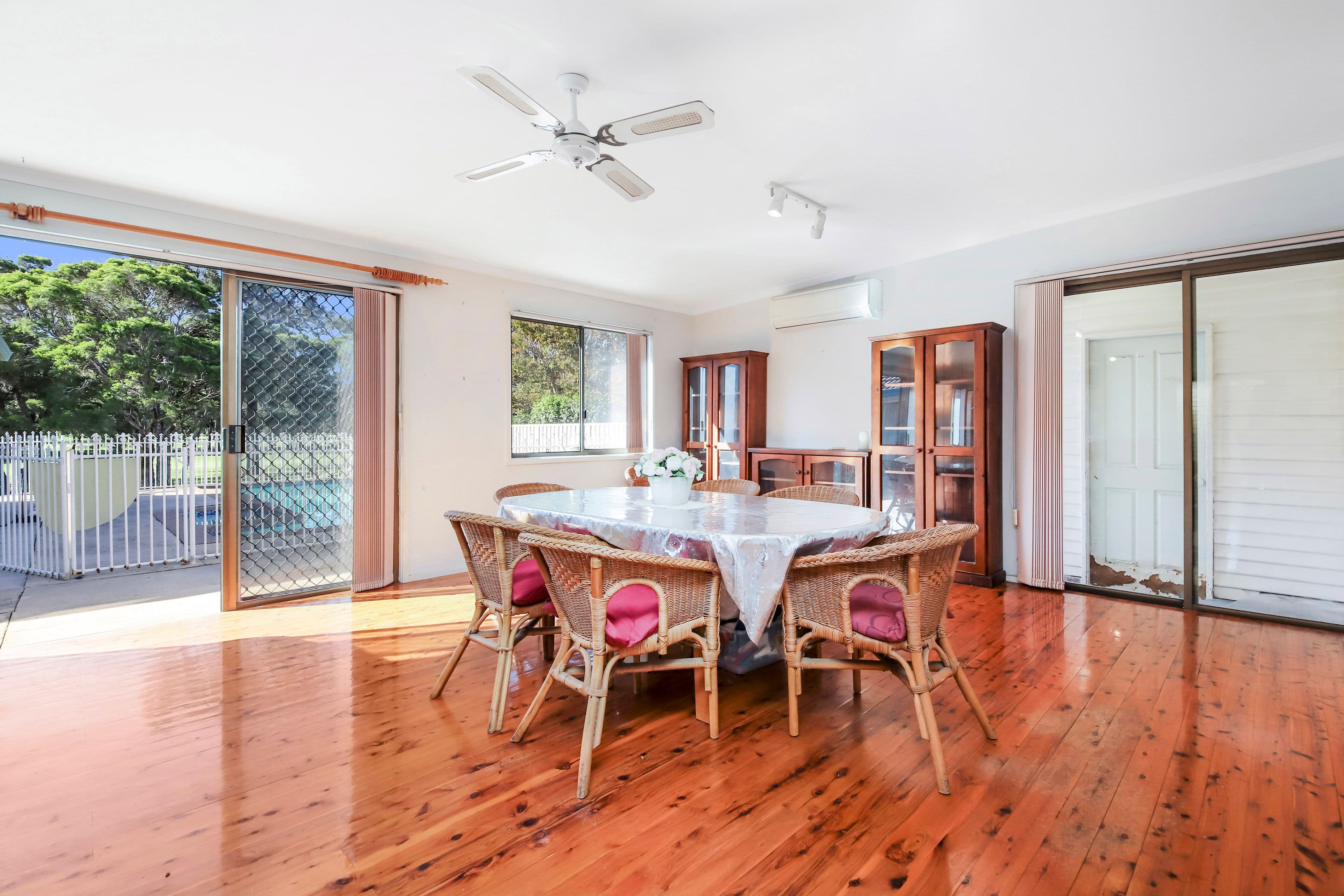 42 Whittle Avenue, Milperra NSW 2214, Milperra - Thumbnail 4