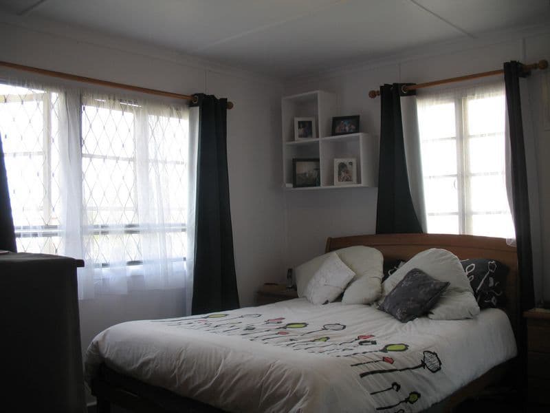 11 Peter Street, STRATHPINE QLD 4500, Strathpine - Thumbnail 7