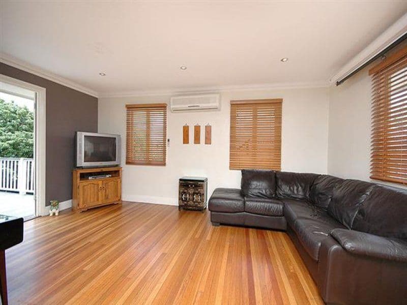 20 Iris Street, HOLLAND PARK WEST QLD 4121, Holland Park West - Thumbnail 4