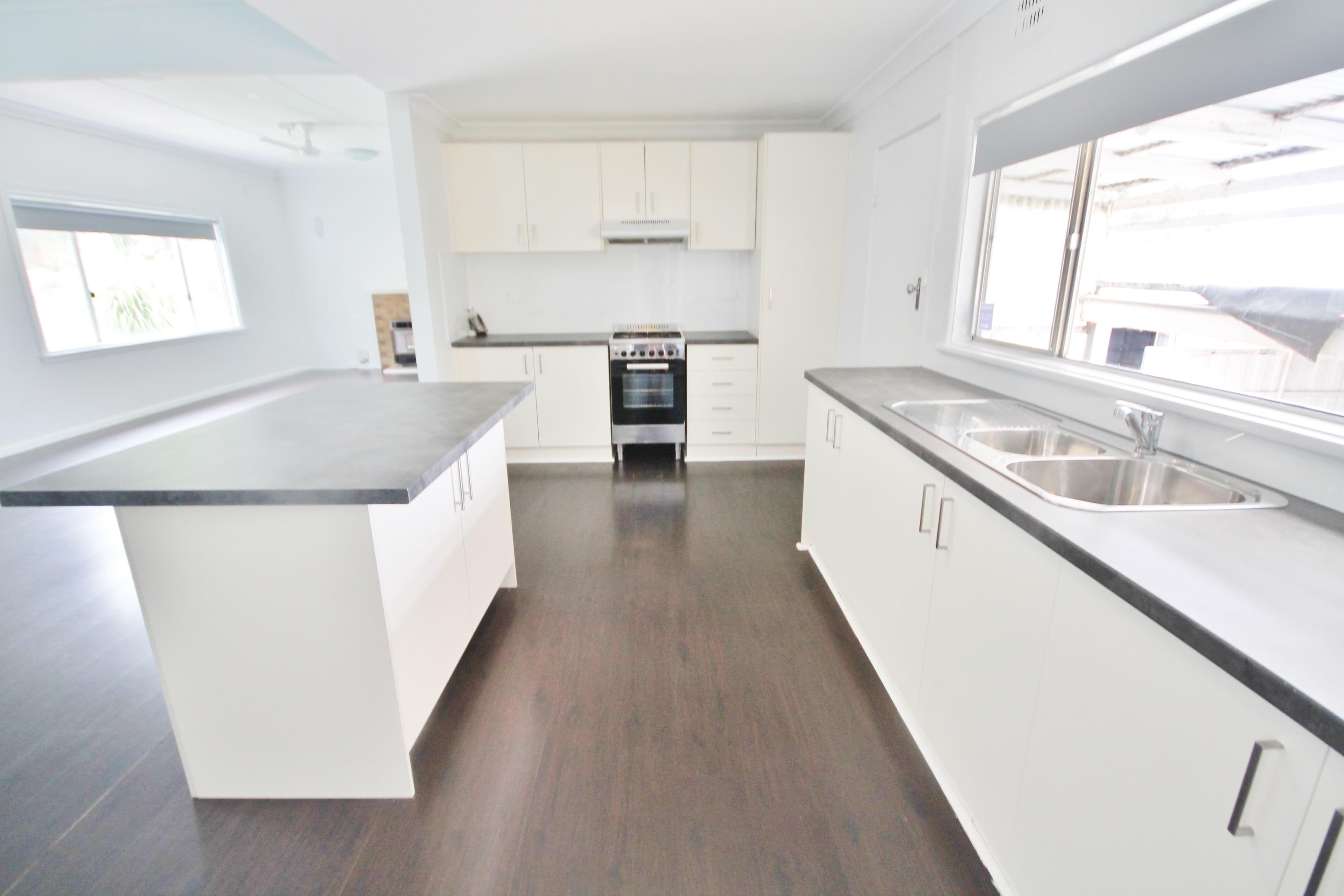 16 Prospect Street, Young - Thumbnail 2