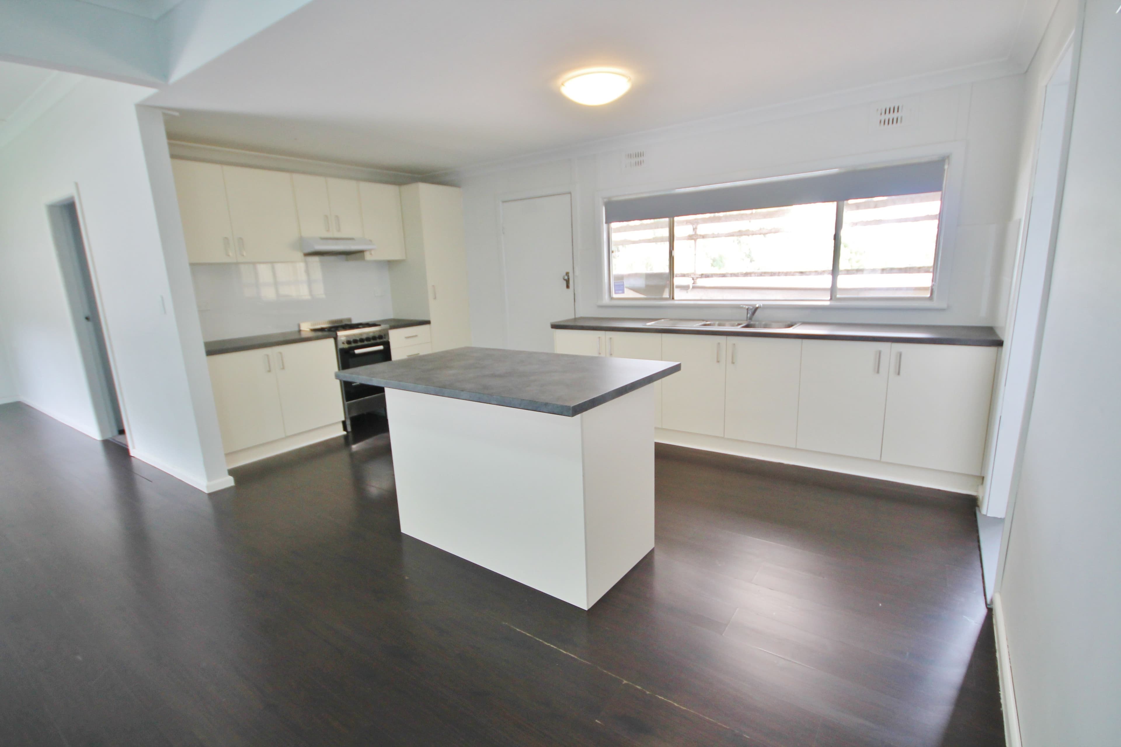 16 Prospect Street, Young - Thumbnail 3