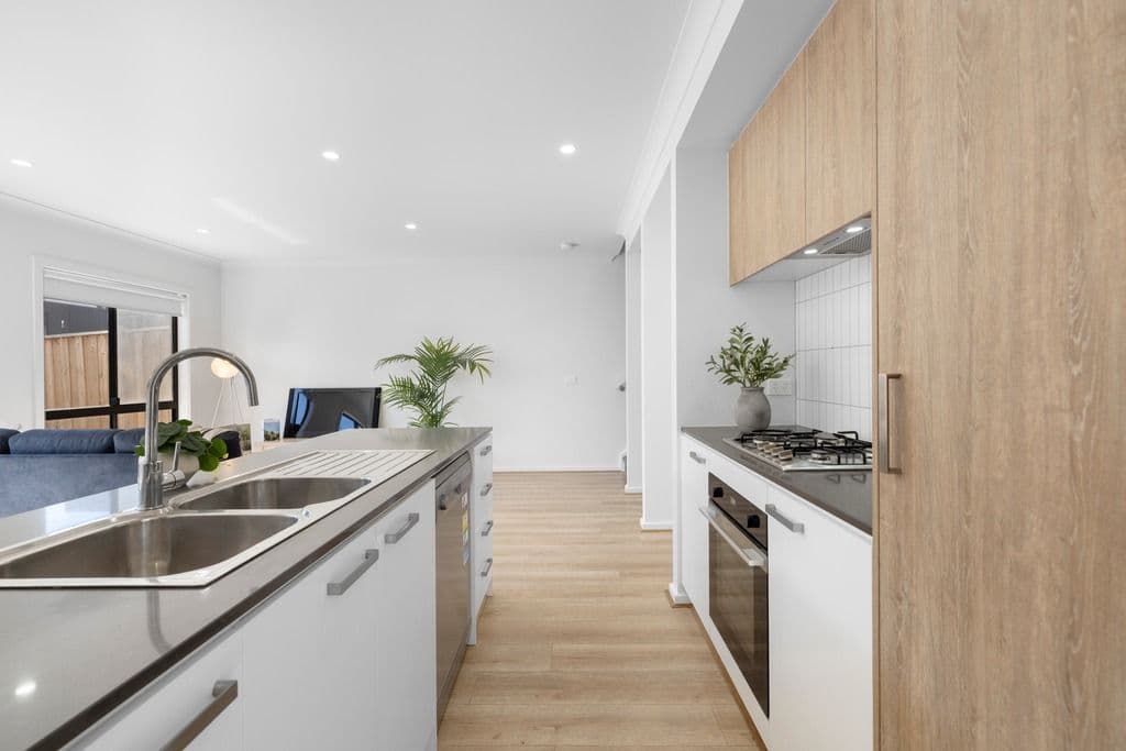 21 Earlwood Way, Wyndham Vale VIC 3024, Wyndham Vale - Thumbnail 4