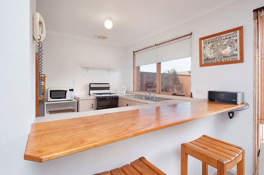 11 Silverton Court, Craigieburn VIC 3064, Craigieburn - Thumbnail 4