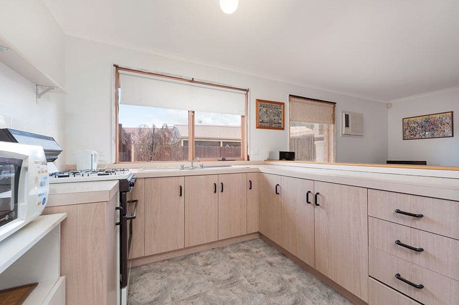 11 Silverton Court, Craigieburn VIC 3064, Craigieburn - Thumbnail 5