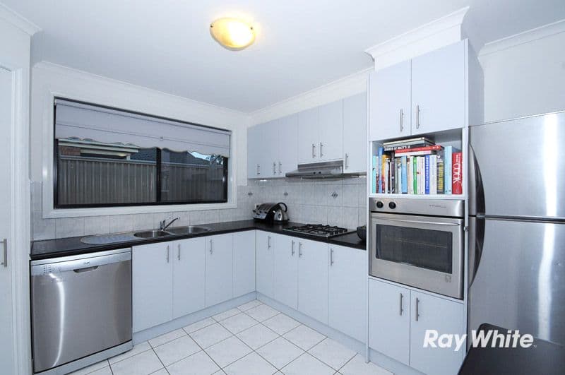 15 Jaye Place, CRANBOURNE VIC 3977, Cranbourne West - Thumbnail 5