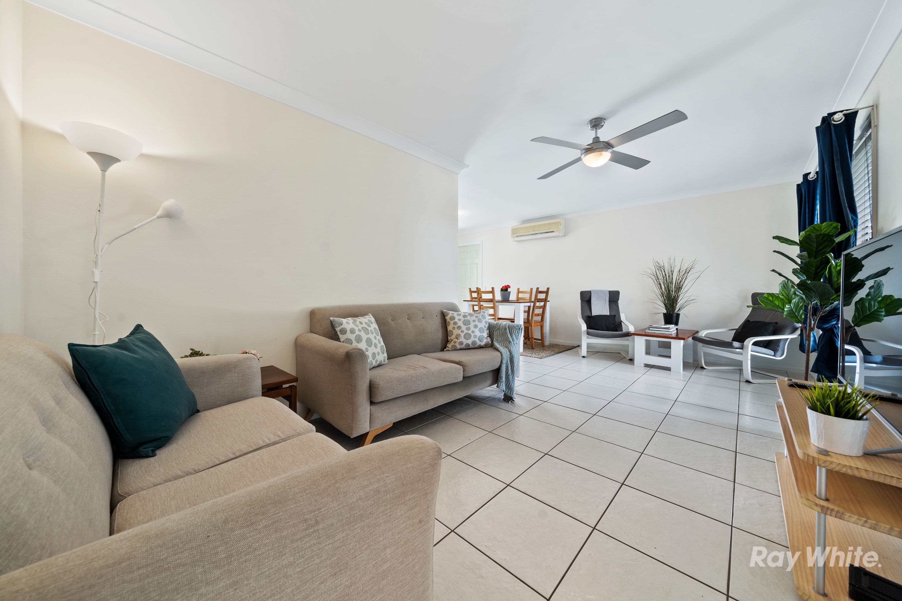 45 Wantana Crescent, Edens Landing QLD 4207, Edens Landing - Thumbnail 2