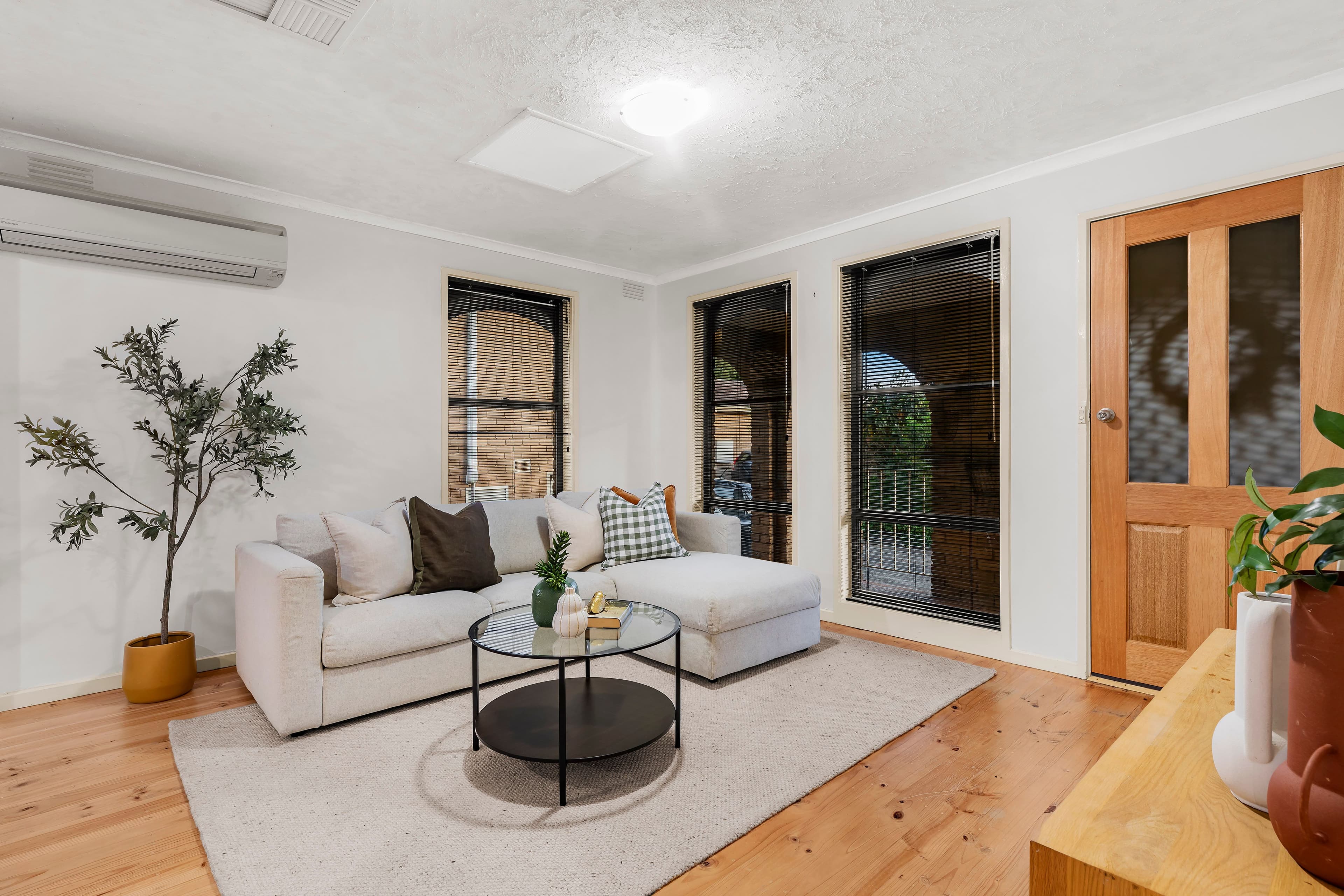 82 Dunvegan Crescent, Macleod VIC 3085, Macleod - Thumbnail 3