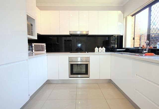 18 Chiswick Road, GREENACRE NSW 2190, Greenacre - Thumbnail 3