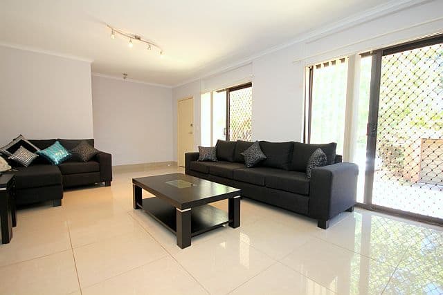 18 Chiswick Road, GREENACRE NSW 2190, Greenacre - Thumbnail 4