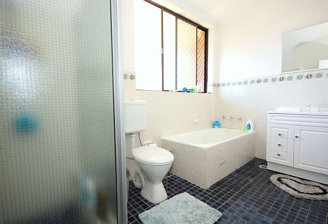 18 Chiswick Road, GREENACRE NSW 2190, Greenacre - Thumbnail 6