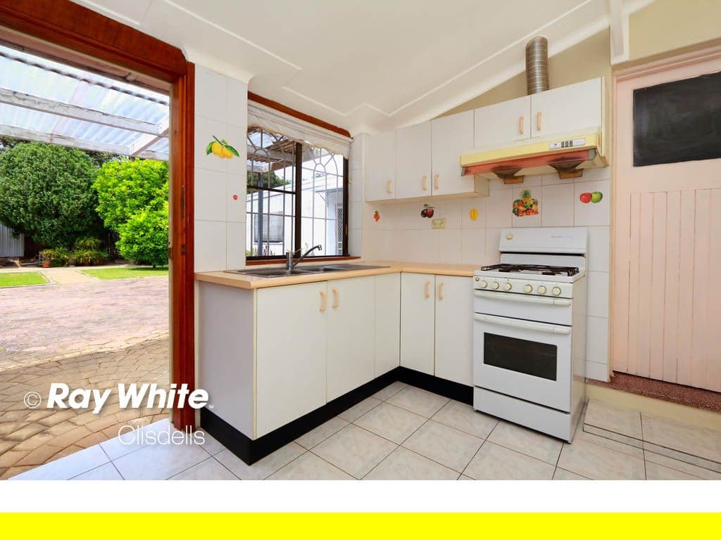 5 Glenwall Street, KINGSGROVE NSW 2208, Kingsgrove - Thumbnail 2