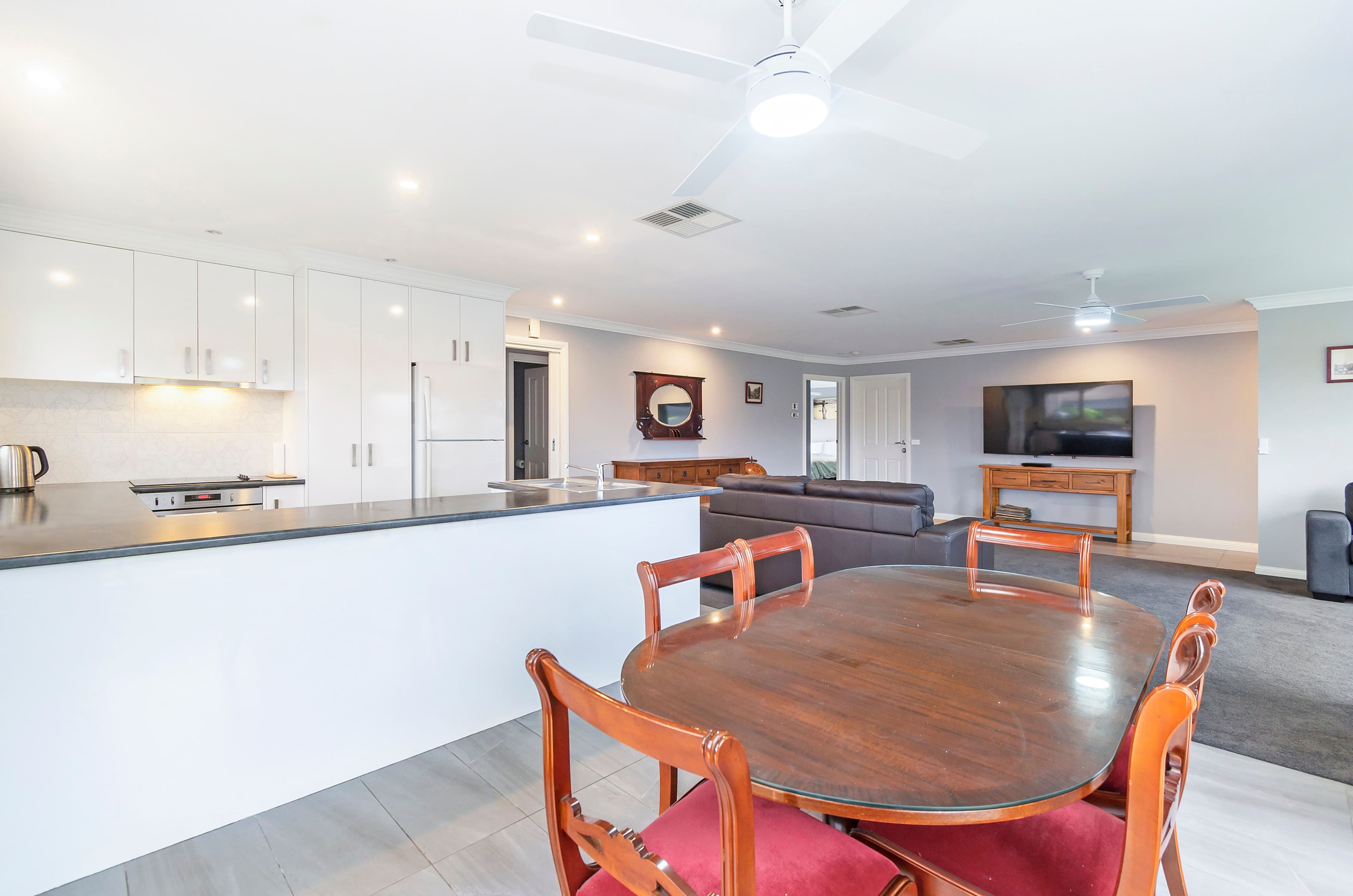 8 Yewya Street, Warrnambool VIC 3280, Warrnambool - Thumbnail 3
