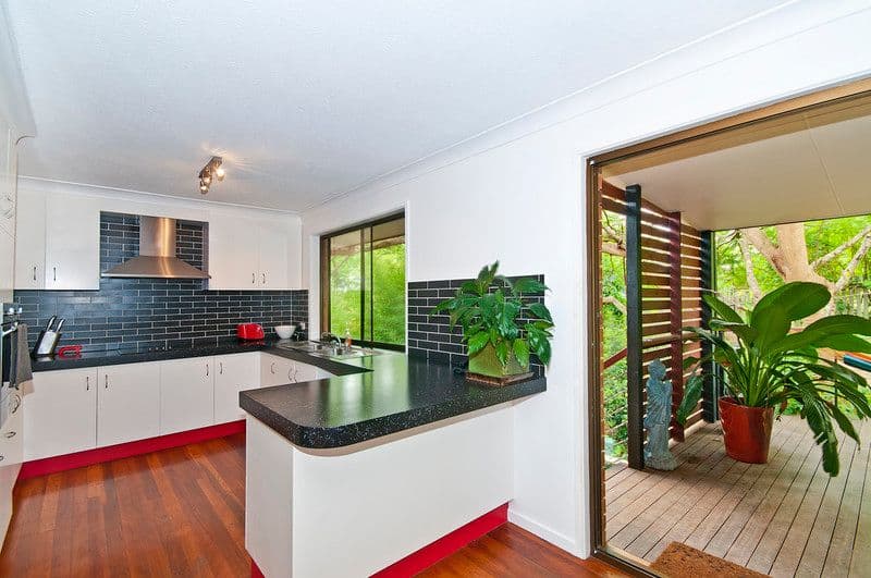 4 Exmouth Court, ELANORA QLD 4221, Elanora - Thumbnail 6