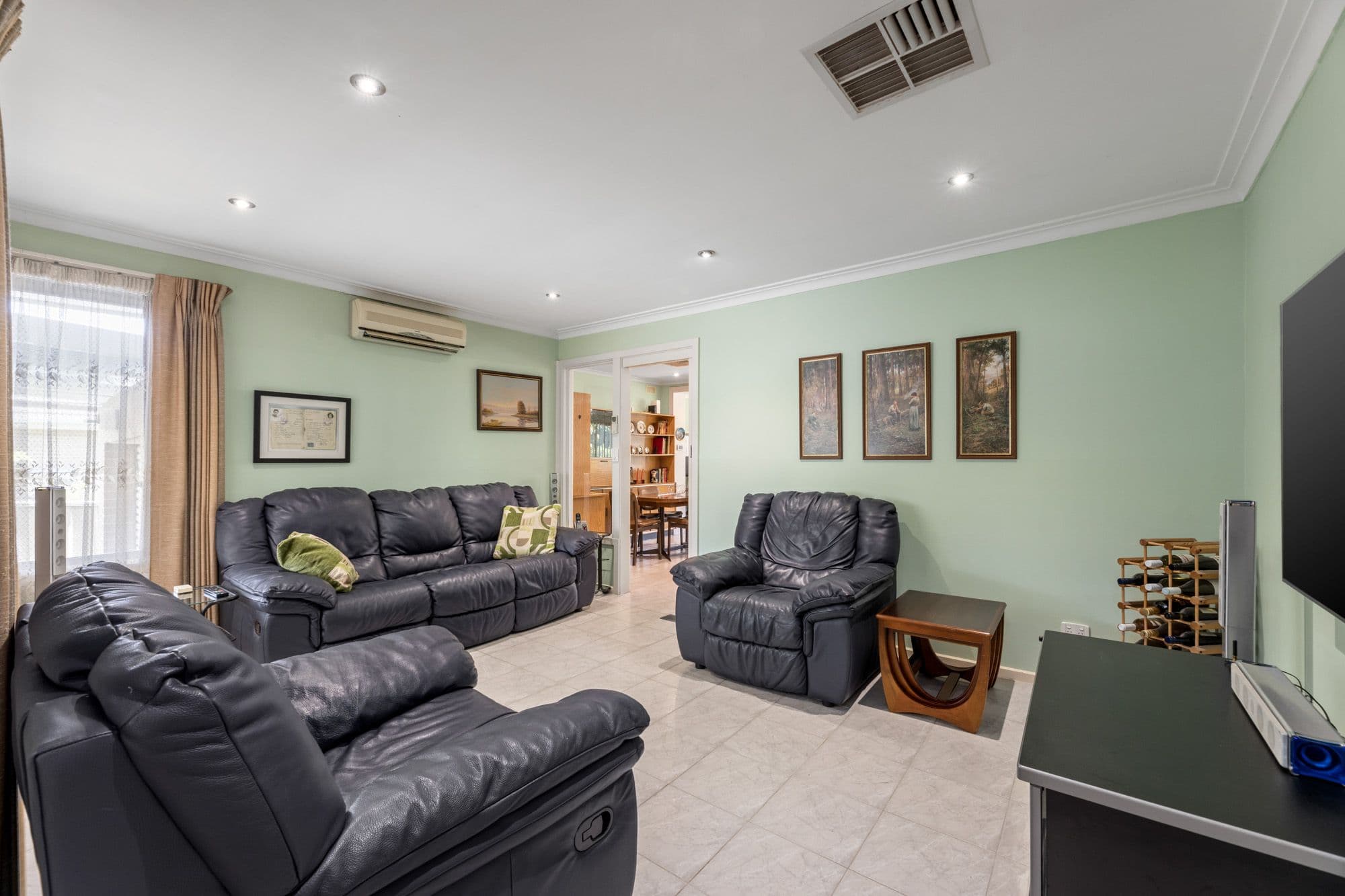 24 Greenglade Court, Blackburn North VIC 3130, Blackburn North - Thumbnail 3