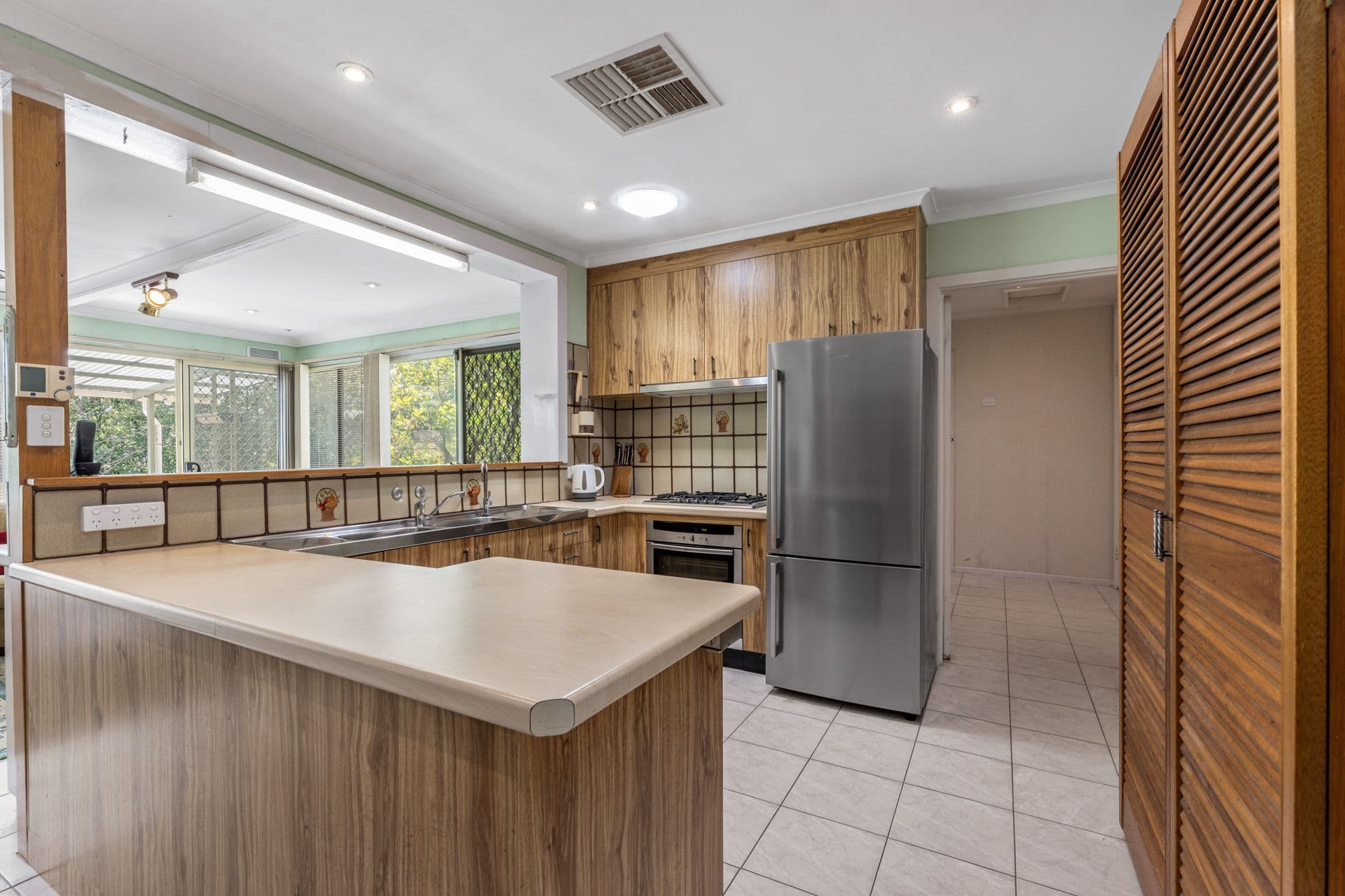 24 Greenglade Court, Blackburn North VIC 3130, Blackburn North - Thumbnail 4