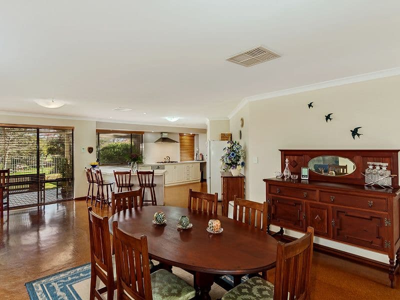 17 Cedar Way, Forrestfield WA 6058, Forrestfield - Thumbnail 4