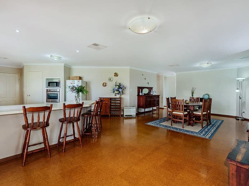 17 Cedar Way, Forrestfield WA 6058, Forrestfield - Thumbnail 5