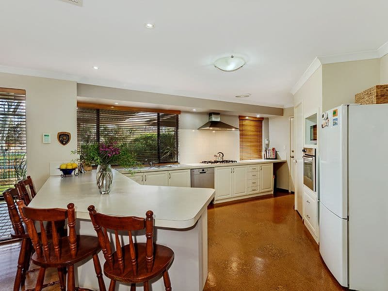 17 Cedar Way, Forrestfield WA 6058, Forrestfield - Thumbnail 7