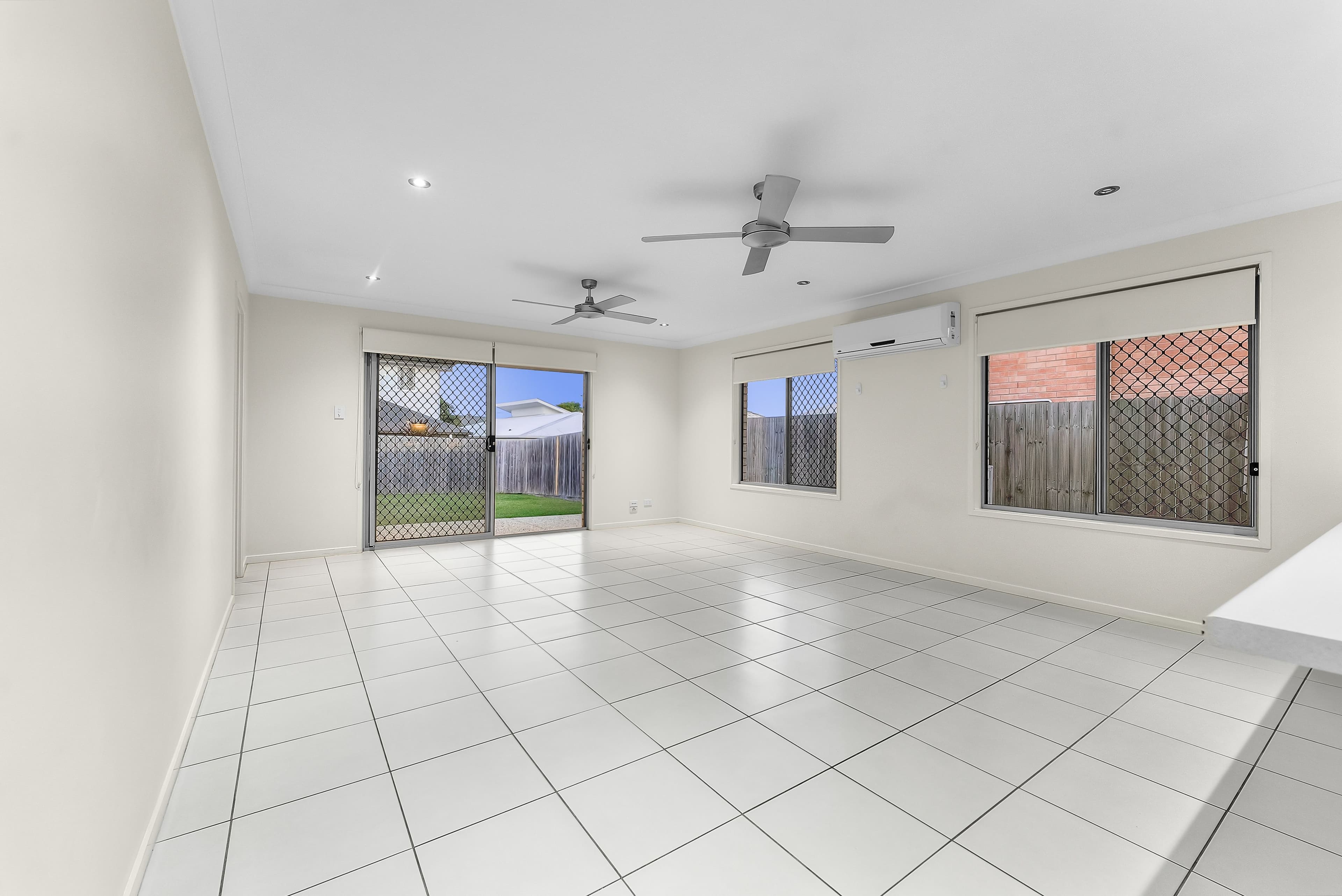 52 Mapleton Drive, North Lakes QLD 4509, North Lakes - Thumbnail 5