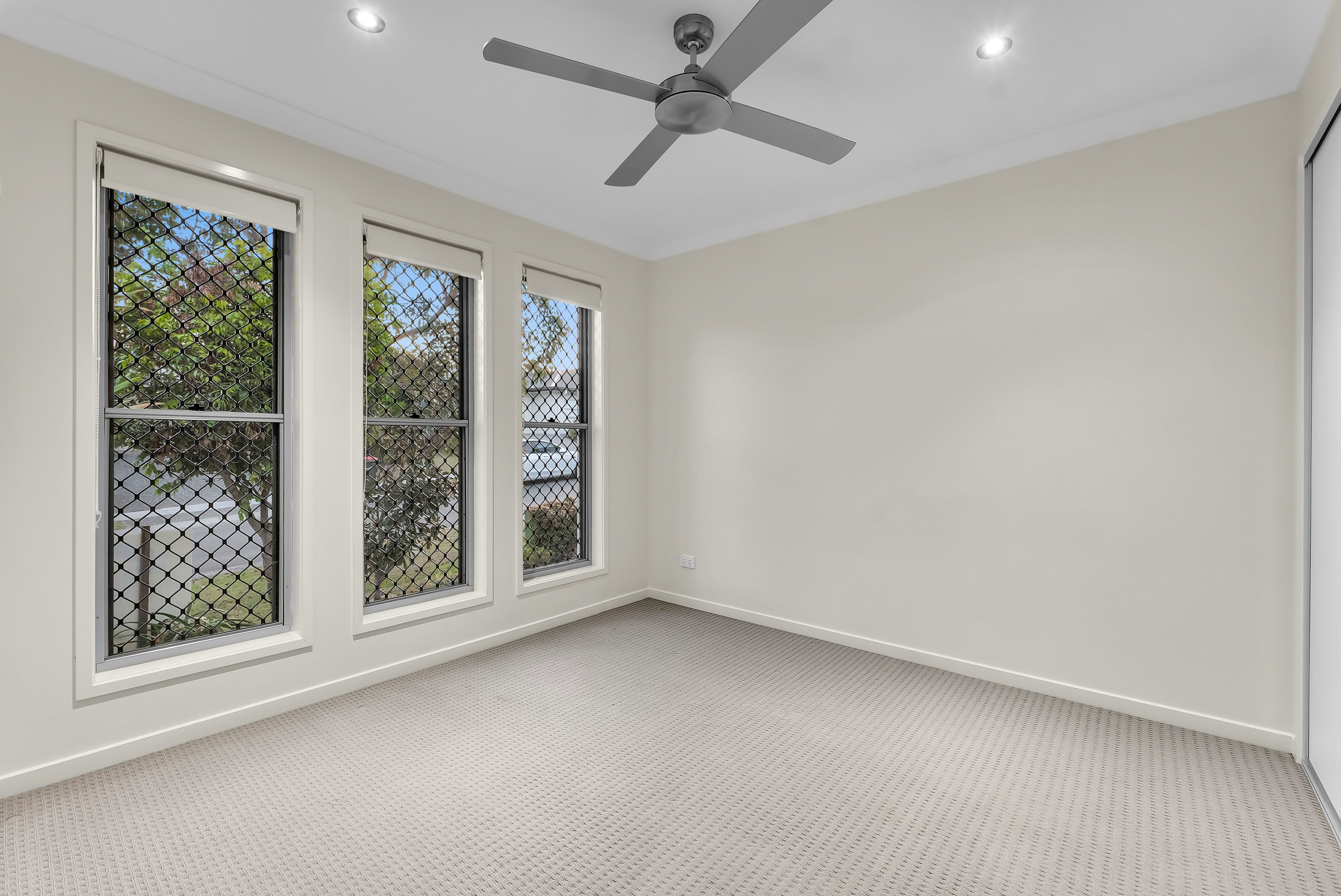52 Mapleton Drive, North Lakes QLD 4509, North Lakes - Thumbnail 6
