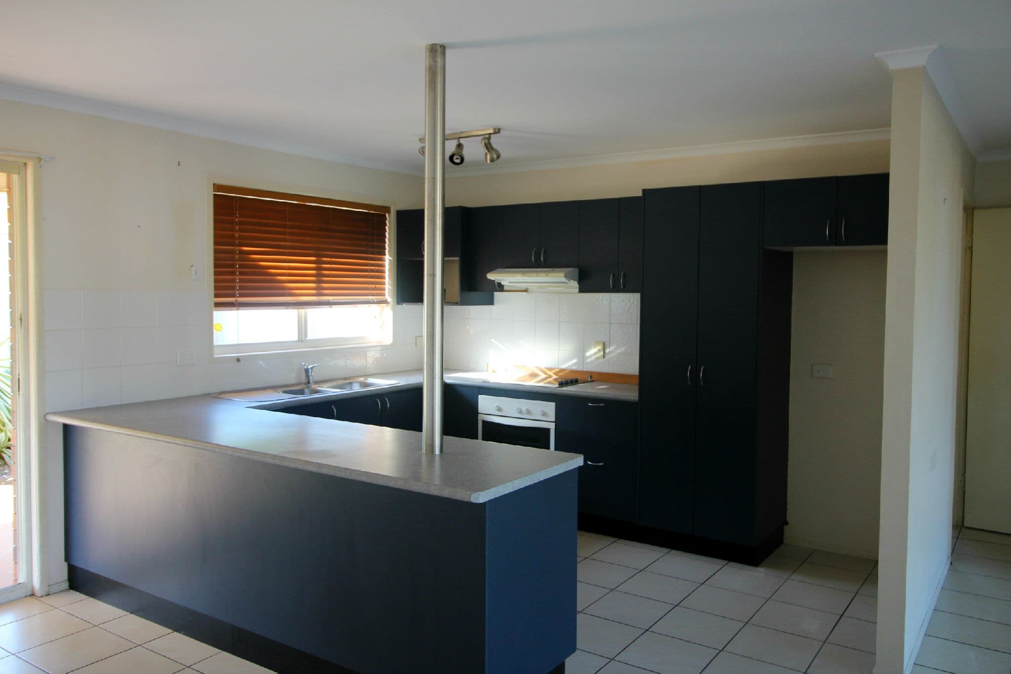 9 Taylor Street, Bongaree QLD 4507, Bongaree - Thumbnail 2