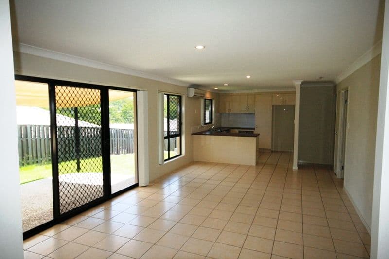 255 Universal Street, OXENFORD QLD 4210, Oxenford - Thumbnail 4