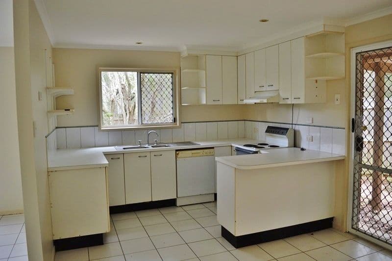 12 Jolly Crescent, BEERWAH QLD 4519, Beerwah - Thumbnail 2