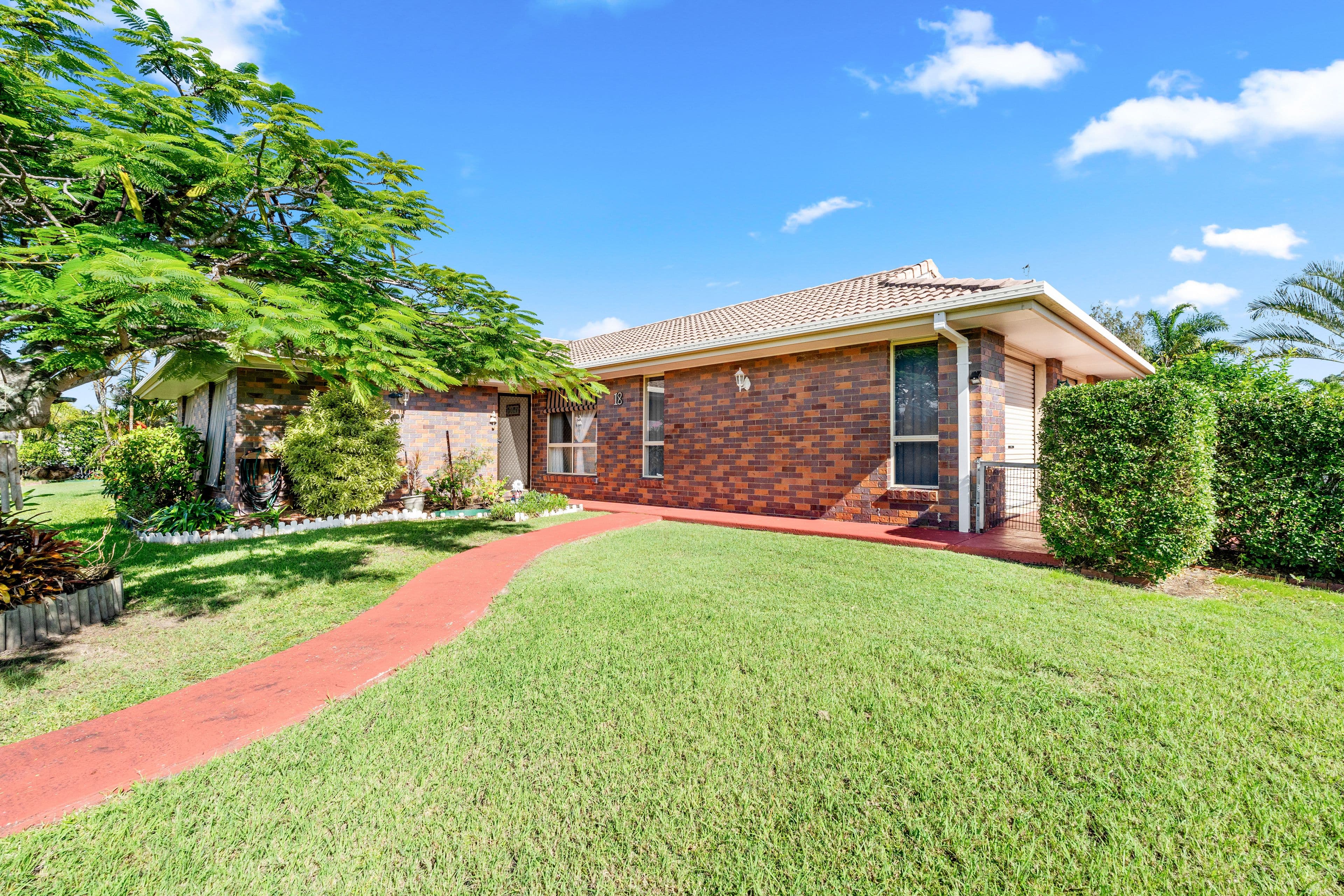 18 Tristania Crescent, Urangan QLD 4655, Urangan - Thumbnail 3